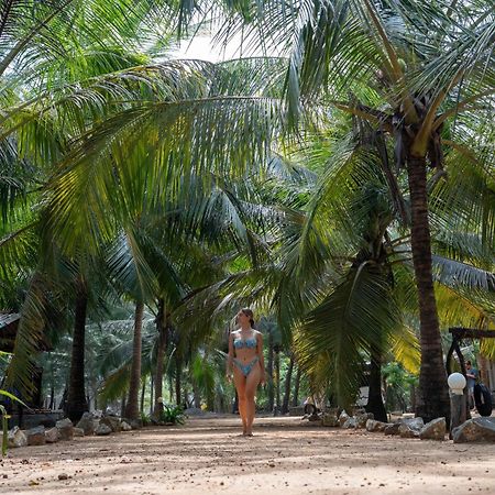 Sand Dune Beach Resort & Surf Camp Vịnh Arugam Ngoại thất bức ảnh