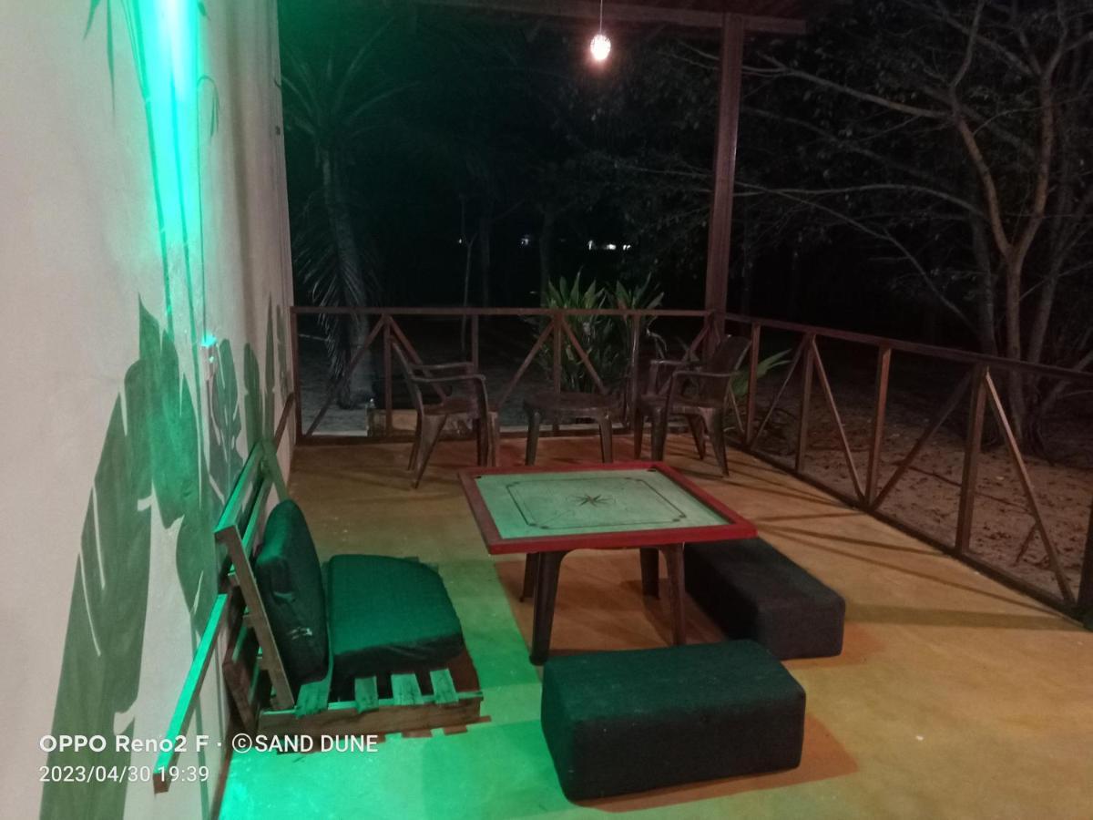 Sand Dune Beach Resort & Surf Camp Vịnh Arugam Ngoại thất bức ảnh