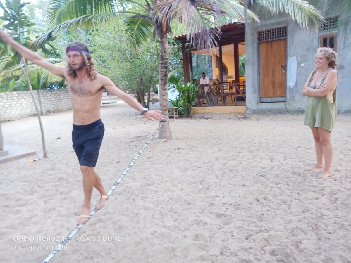 Sand Dune Beach Resort & Surf Camp Vịnh Arugam Ngoại thất bức ảnh