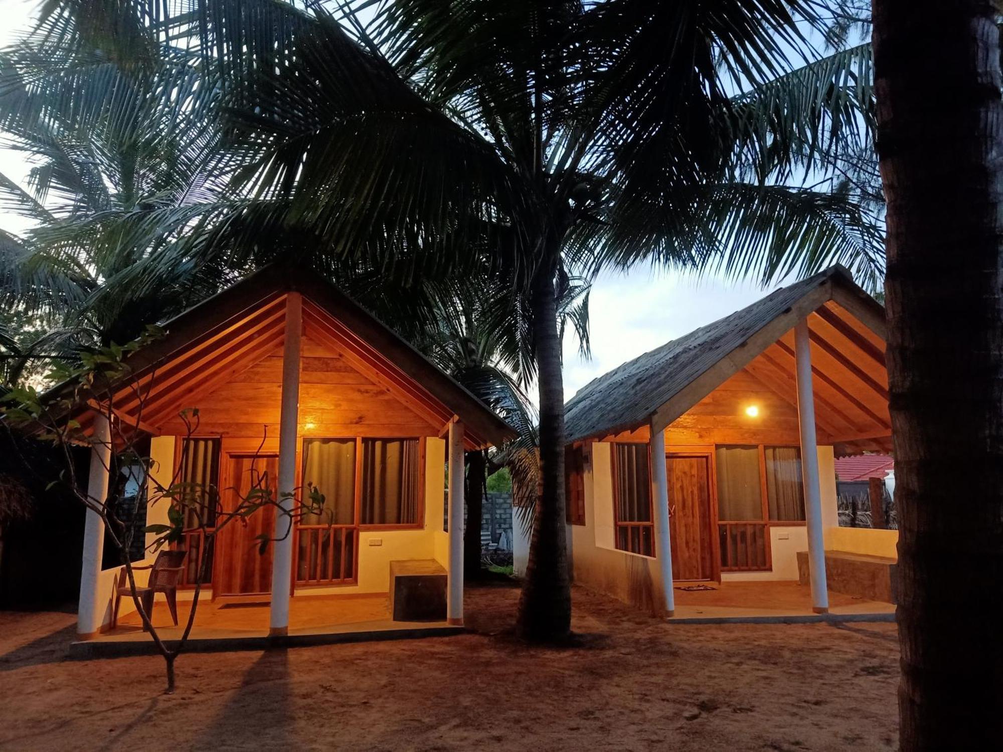 Sand Dune Beach Resort & Surf Camp Vịnh Arugam Ngoại thất bức ảnh