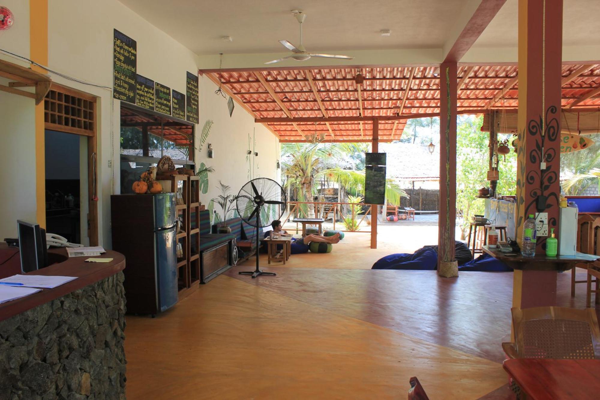 Sand Dune Beach Resort & Surf Camp Vịnh Arugam Ngoại thất bức ảnh
