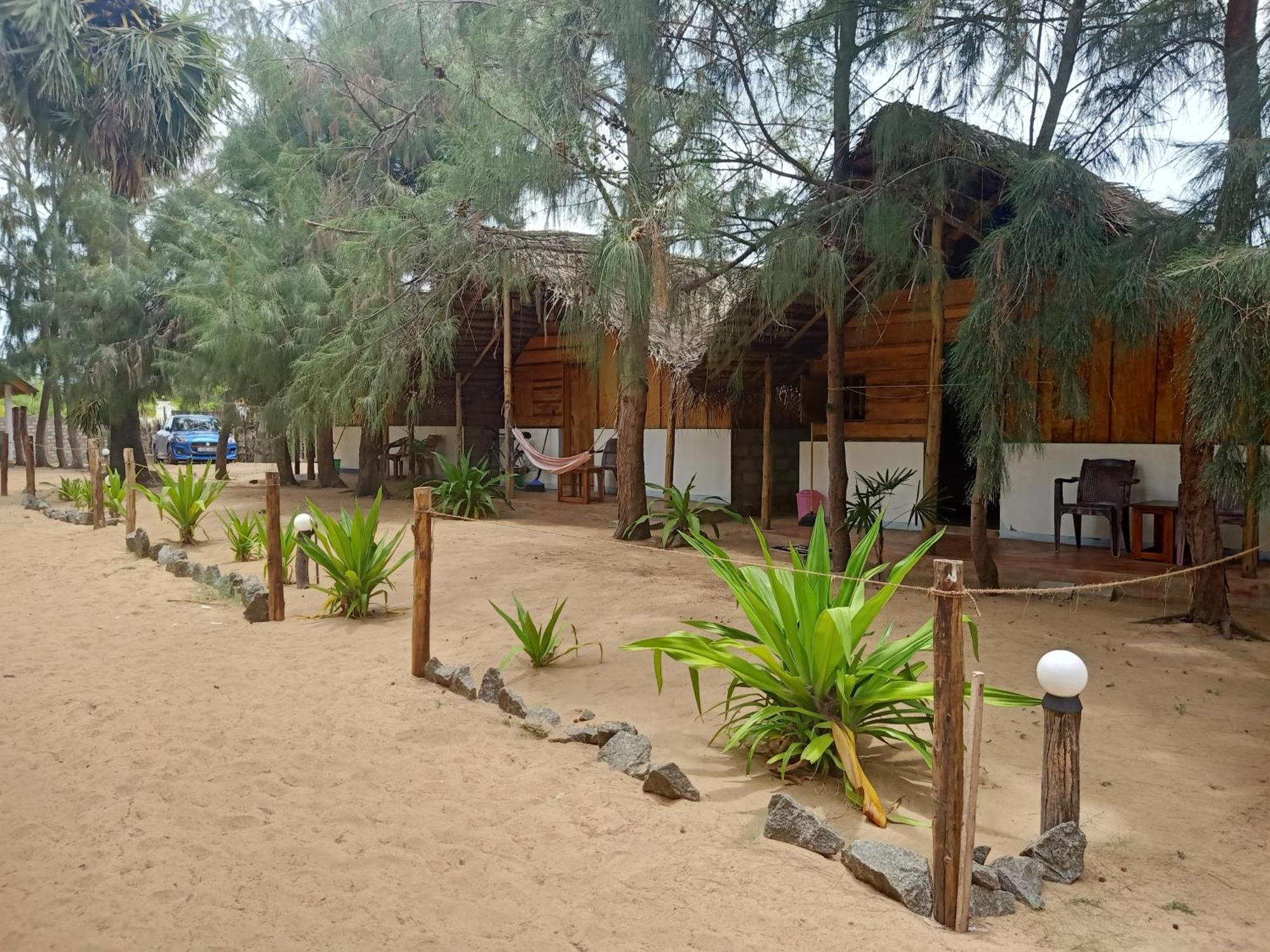 Sand Dune Beach Resort & Surf Camp Vịnh Arugam Ngoại thất bức ảnh