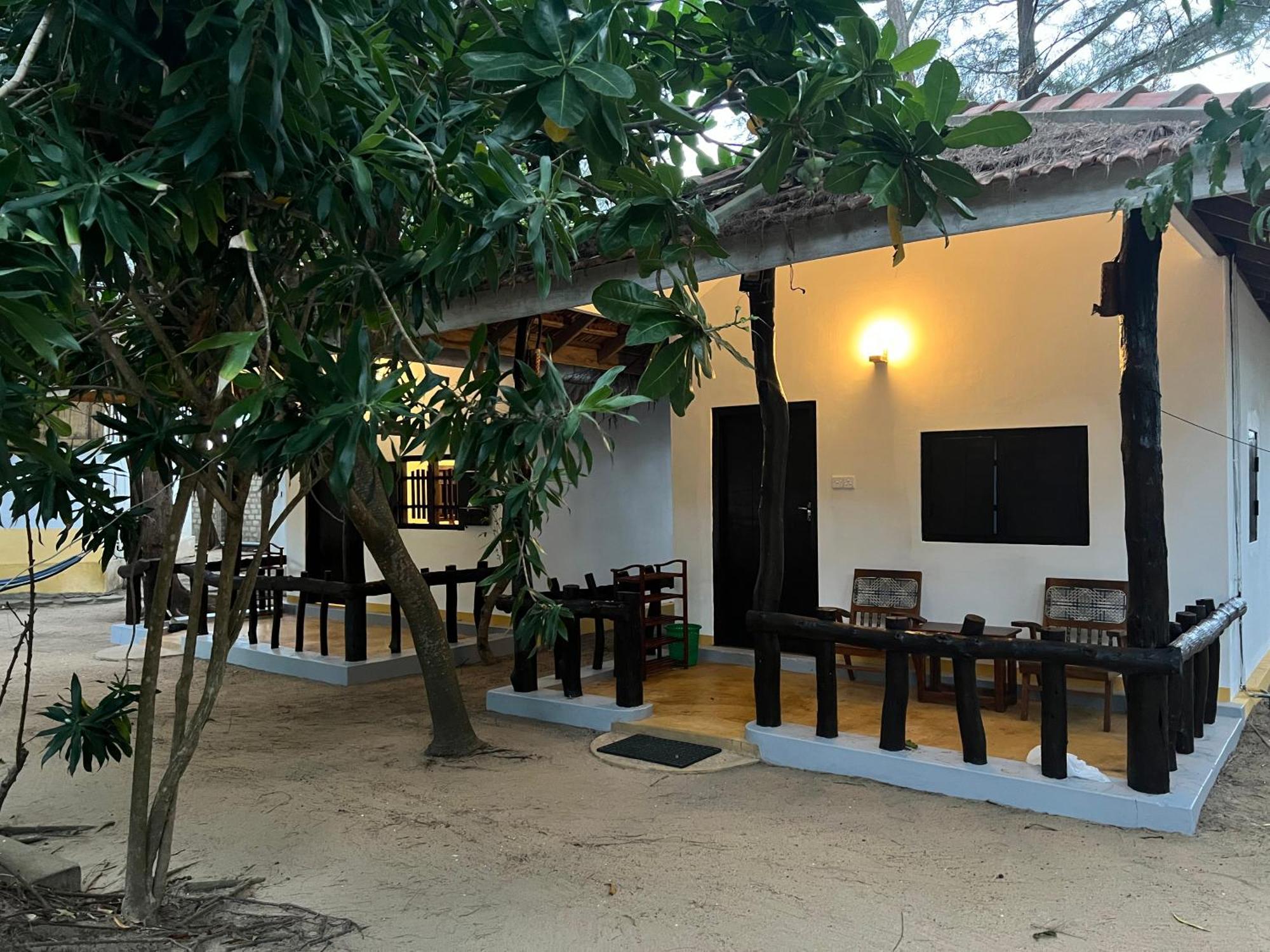 Sand Dune Beach Resort & Surf Camp Vịnh Arugam Ngoại thất bức ảnh