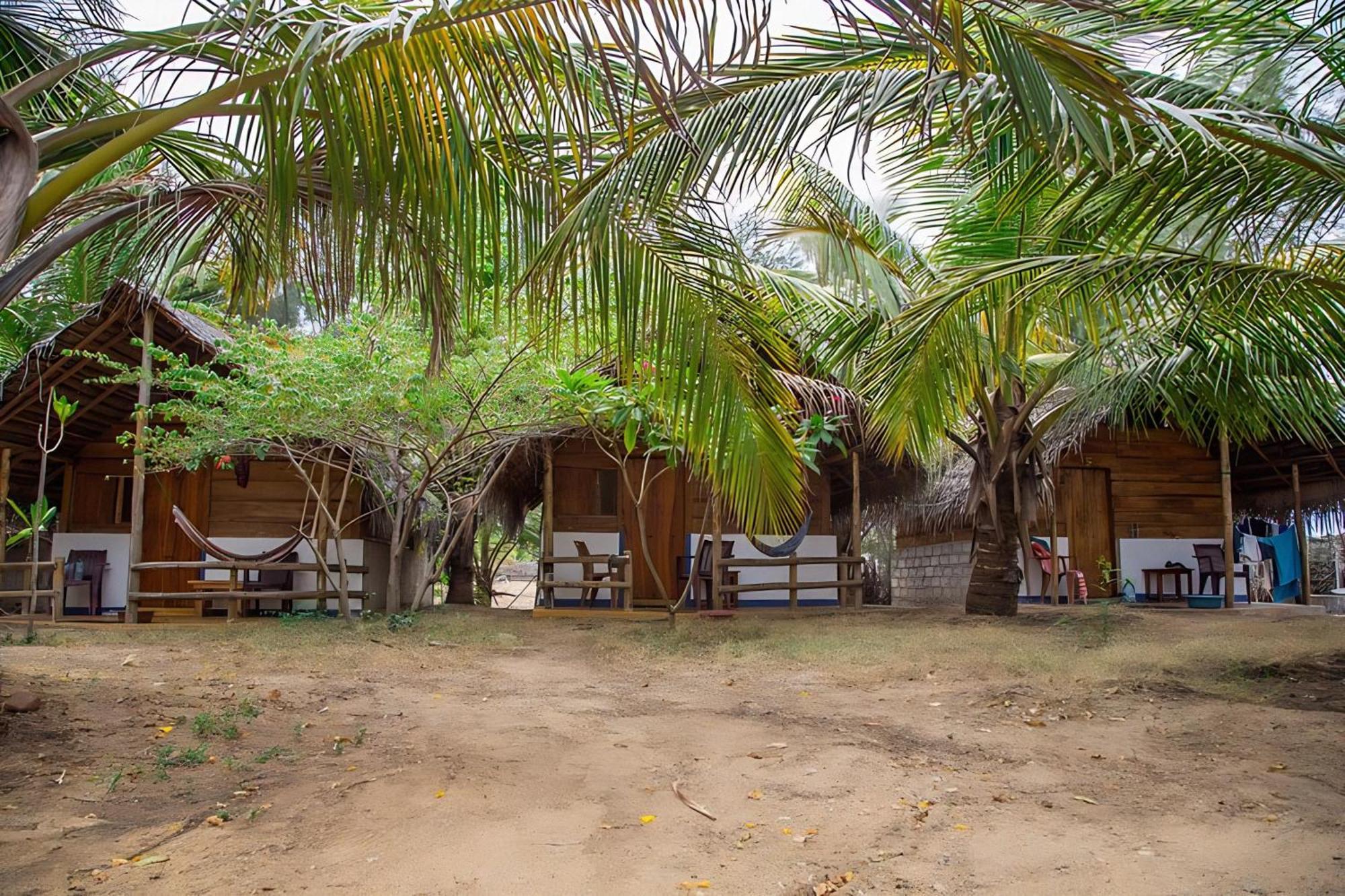 Sand Dune Beach Resort & Surf Camp Vịnh Arugam Ngoại thất bức ảnh